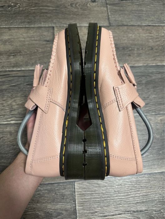 Лофери жіночі dr martens adrian