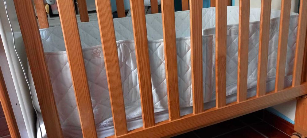 Protetor lateral de cama de grades