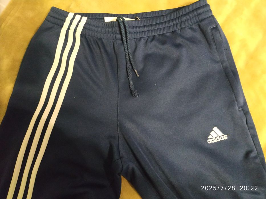 Spodnie dresowe męskie granatowo-niebieskie, r L, adidas, używane