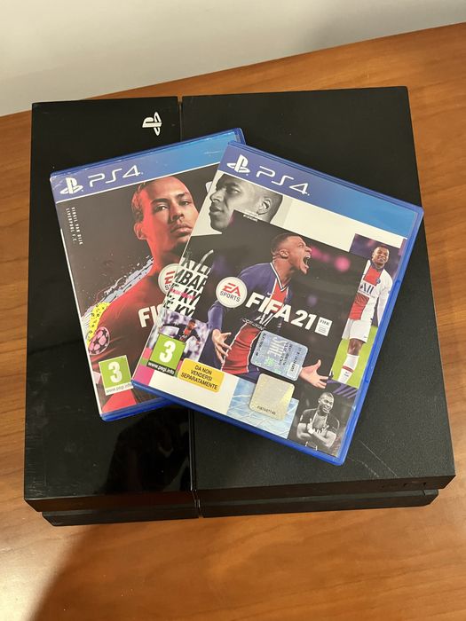 PS 4 Sem comando com 2 jogos