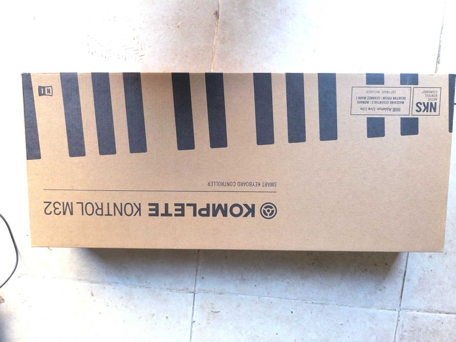 Komplete Kontrol M32 Keyboard64552769188993120