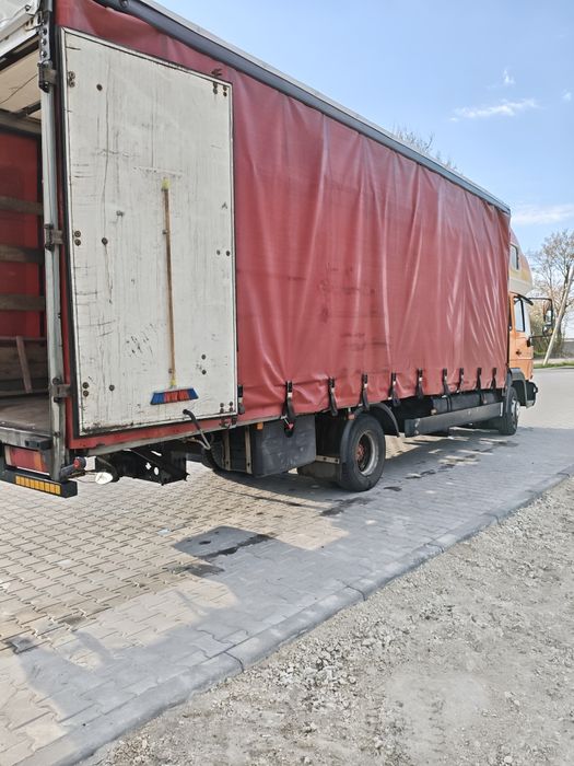 Вантажний автомобіль МАН LE 12.220