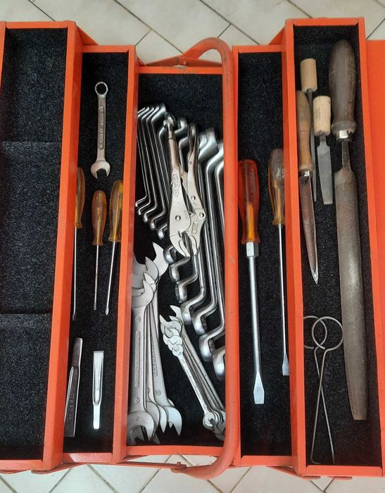 Lined Tool Case with Tools453535777602949122