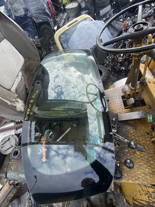 Szyba klapy tyl Renault Scenic III