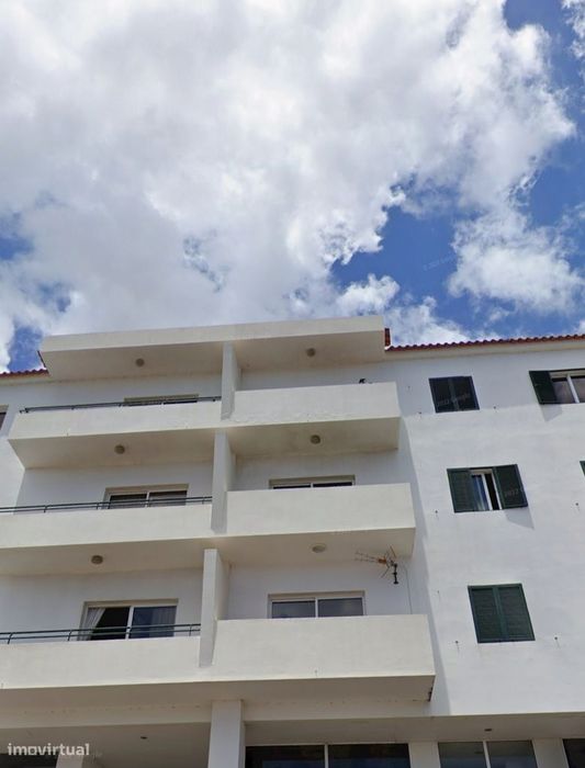 Apartamento T2 Mobilado para Arrendamento – Santa Cruz, Madeira