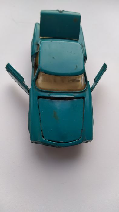 Модель машинки Mercedes