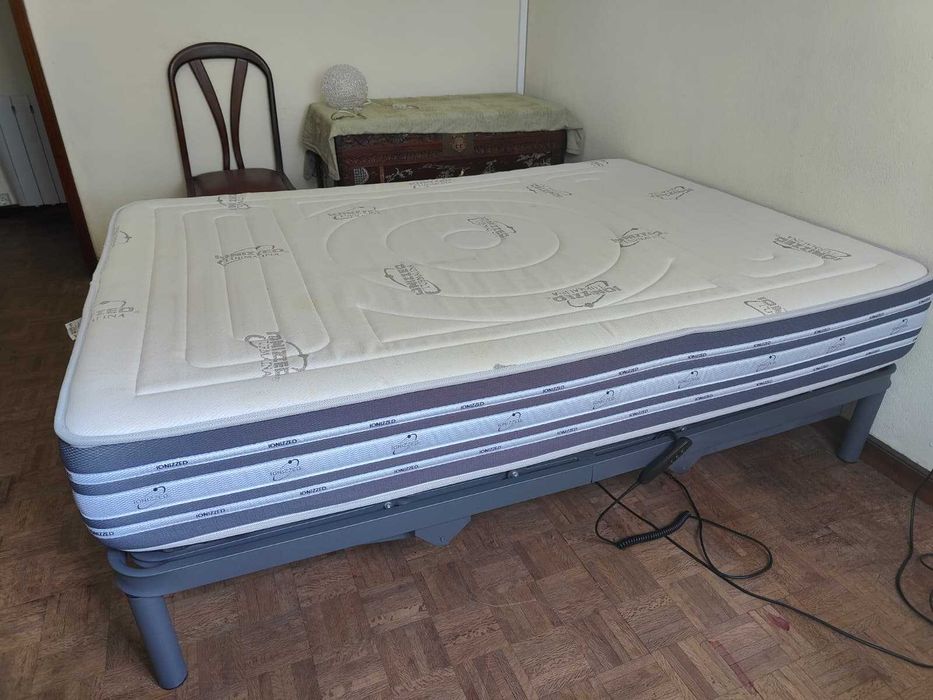 URGENTE - Cama de casal articulada elétrica como nova com colchão e comando
