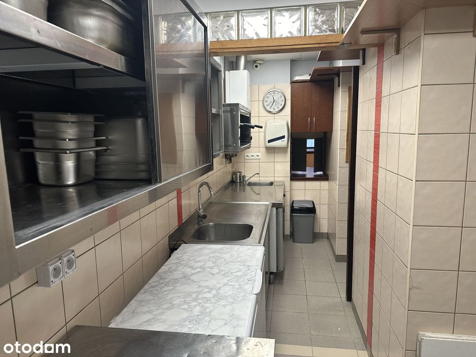 Lokal gastronomiczny, wyposażony, zadbany, w ruchliwym miejscu