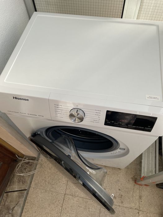 Máquina de Lavar e Secar Hisense – 8kg / 5kg – Como Nova