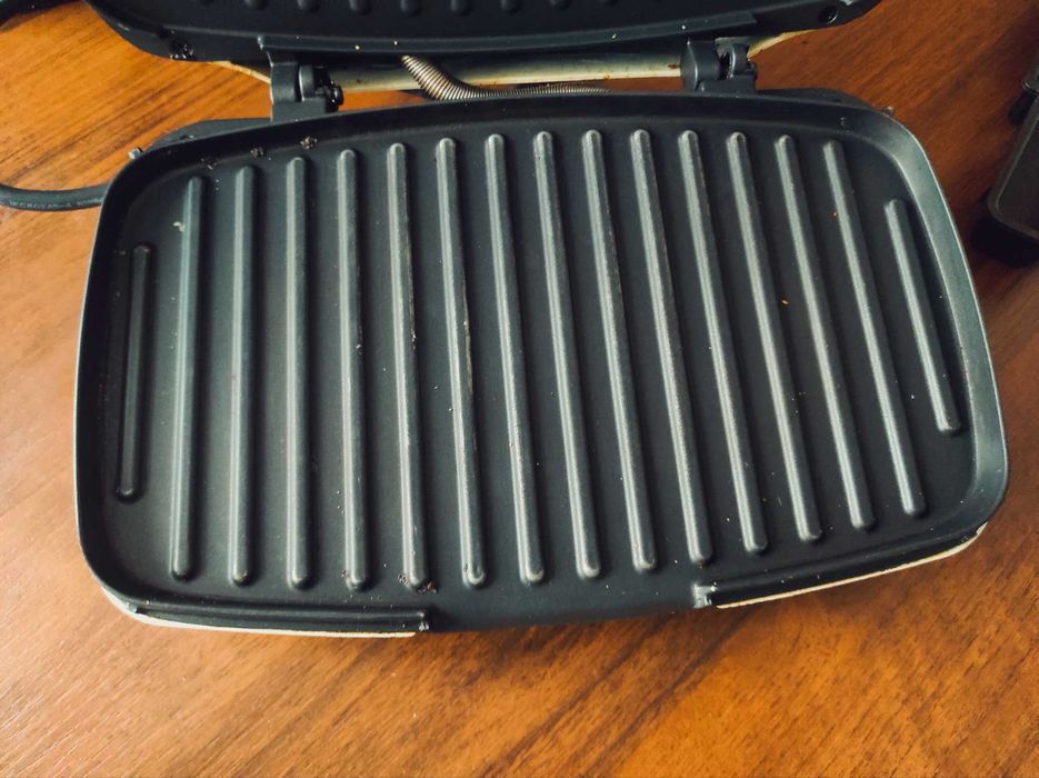 Grill elektryczny kontaktowy