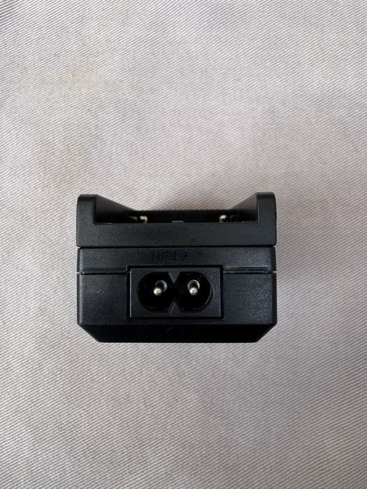 Зарядні пристрої для акумуляторів камер Sony / SJCAM / Panasonic / JVC | TRAVELCHARGER + BISN-SJ4000SC