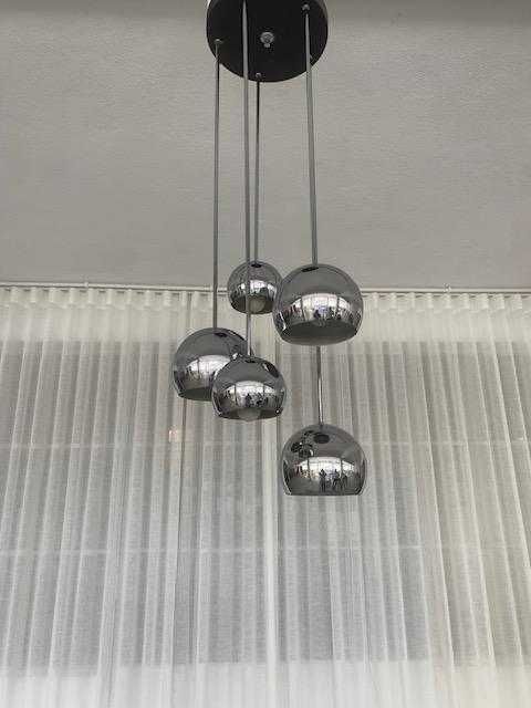 Luminária vintage Sputnik Cascade com cinco cúpulas, década de 1970.