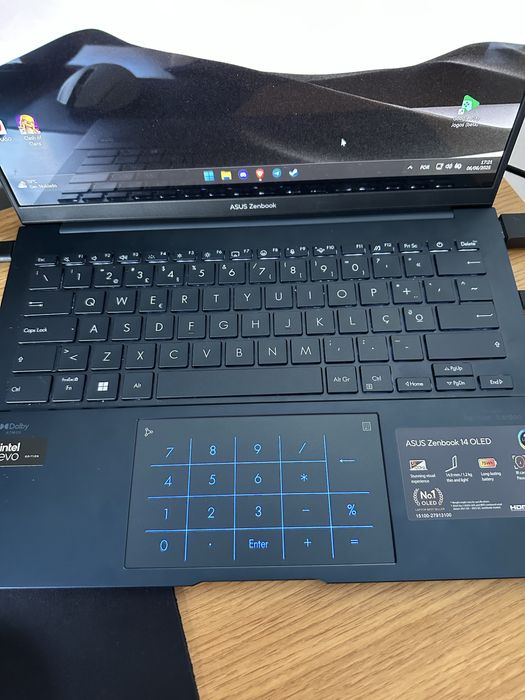 ZenBook 14" OLED i7 155H UX3405MA + Razer Rato64738552216577121