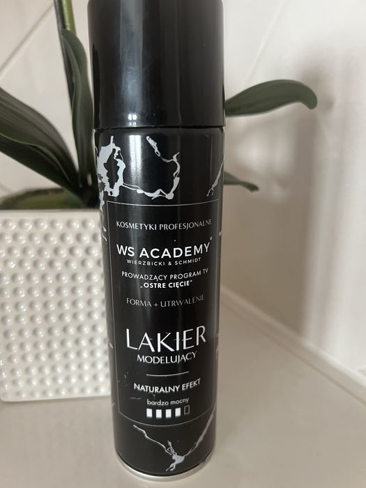 Lakier do wlosów  Wierzbicki &schmidt WS Academy profesjonalny 2 szt