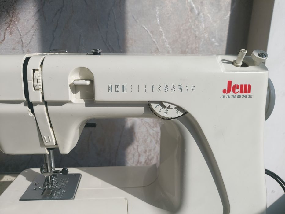 .швейные машинки.швейні машини