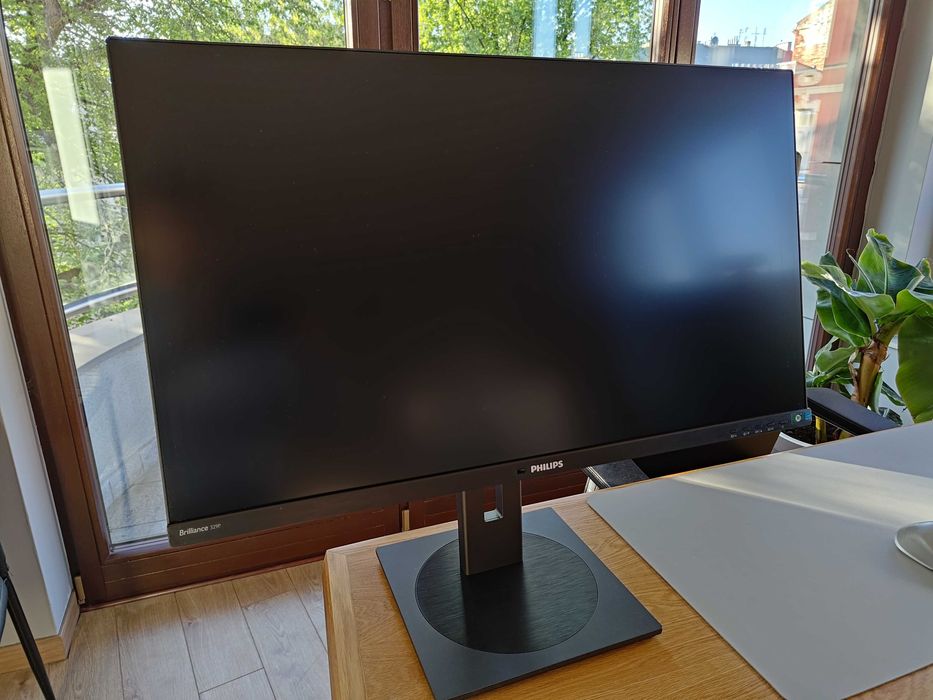 Monitor Philips  329P1H | 32" | 4K | USB-C | Kamera