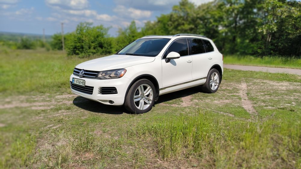 Продам Volkswagen TOUAREG 2012р  3.0 D