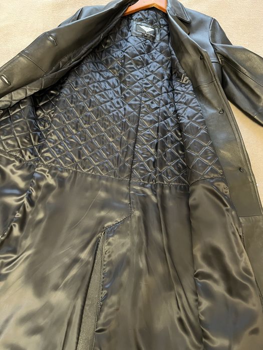 Шкіряне пальто .