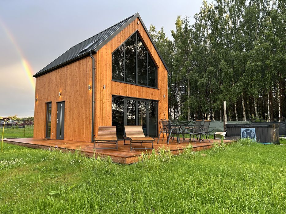 Oak House. Domek z balią w Serskim Lesie