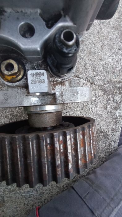 Продам топлівну апаратуру з автомобіля Вольво v-40