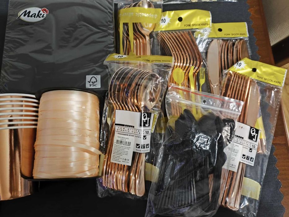 Zestaw imprezowy. Urodziny - balony, sztućce itp. Rose Gold / Czarny