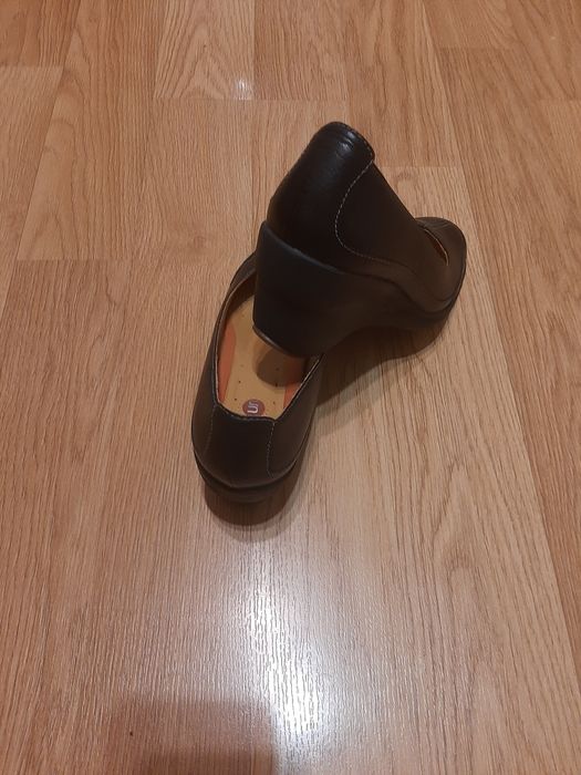 Туфли женские  clarks размер 39