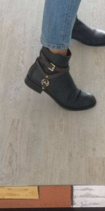 Botas em pele Michael Kors, pretas