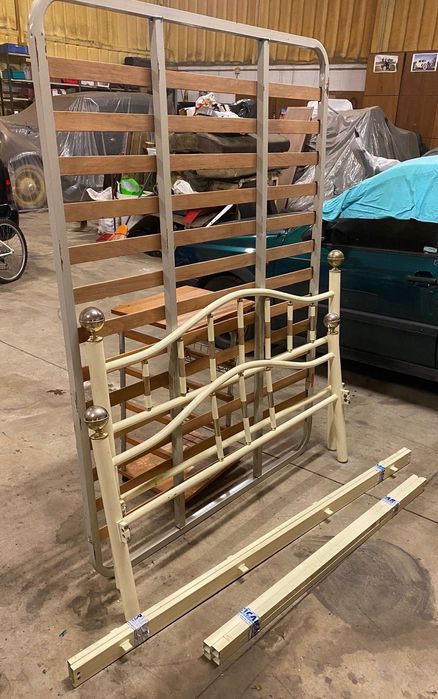 Estrado + estrutura cama