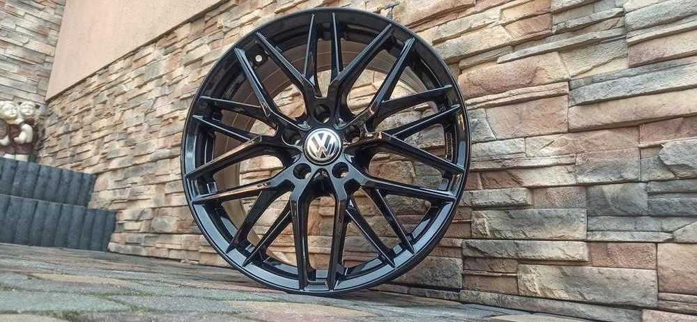 Alufelgi Damina DM08 18 5x112 Audi A4 S4 A6 VW Skoda Seat Mercedes VAT