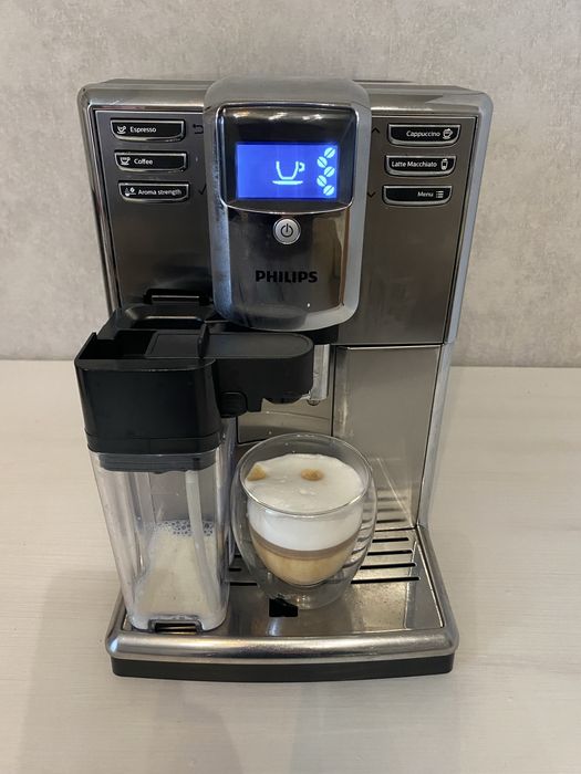 Кавомашина Philips/Saeco Incanto Cappuccino LatteGo є Вибір