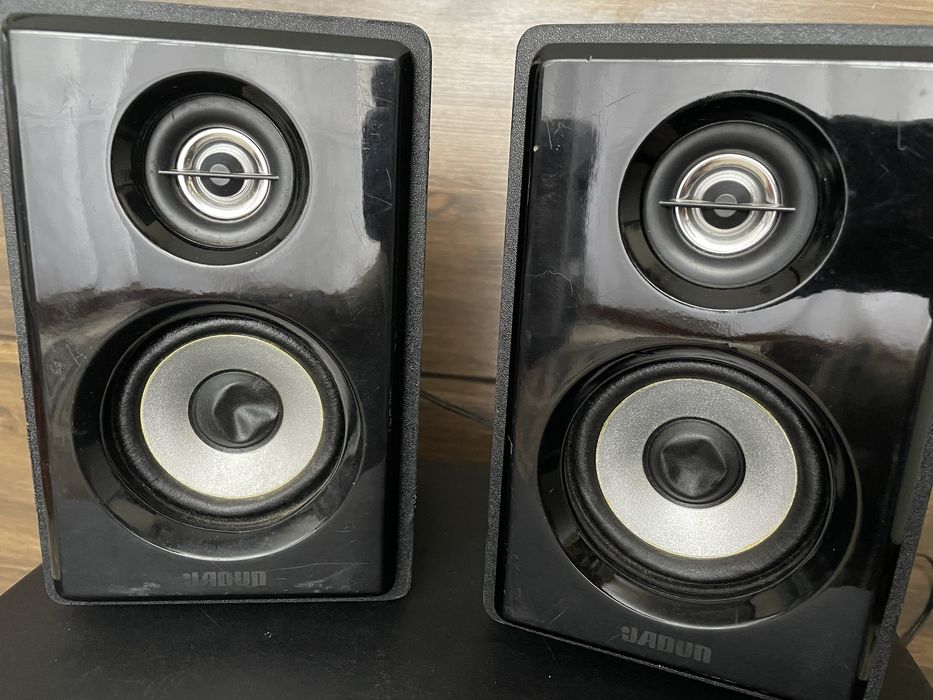 Sistema de som duplo bass