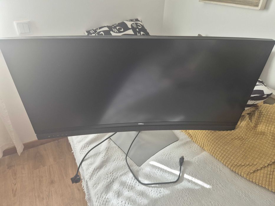 Monitor Dell com defeito