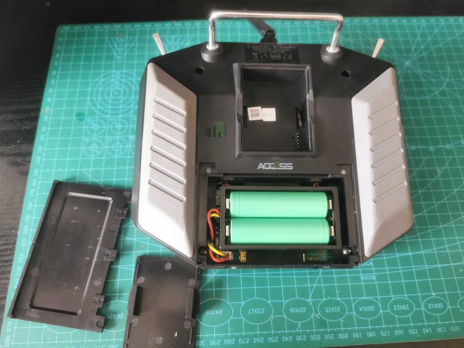 Aparatura Taranis QX7 + 2x RXSR, RX6R