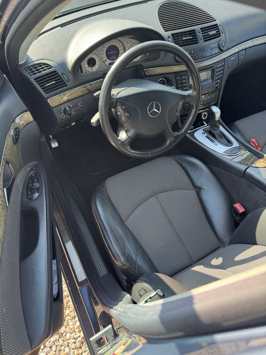 Mercedes-Benz e240 2.6 V6