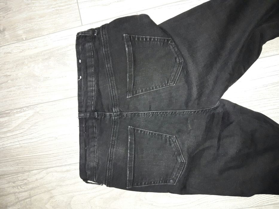 Jeansy z dziurami New Look 40 L