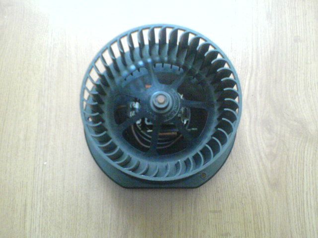 Вентилятор до авто-пічки