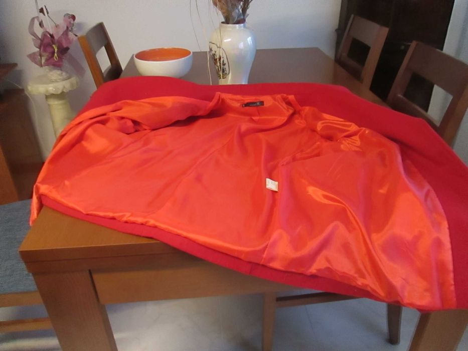 vendo casaco de senhora, em fazenda novo nunca foi usado, tamanho 50