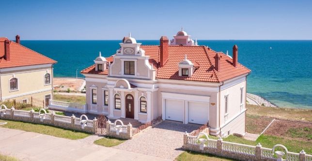 продам дом возле моря