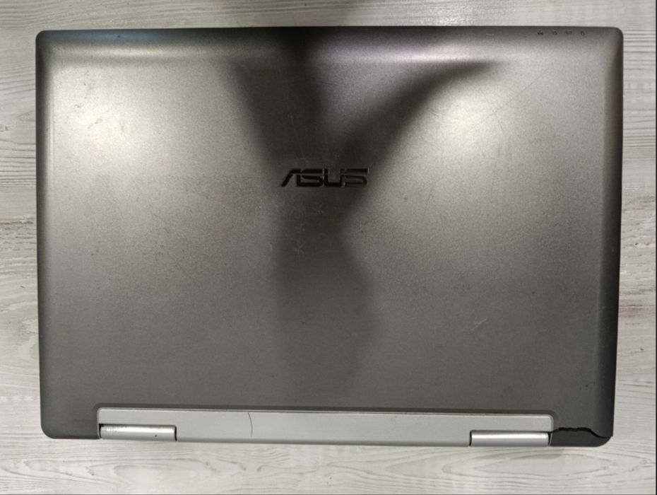 Ноутбук Asus Z99H (14,1"/Celeron M 520/DDR 512Mb/HDD 120Gb)