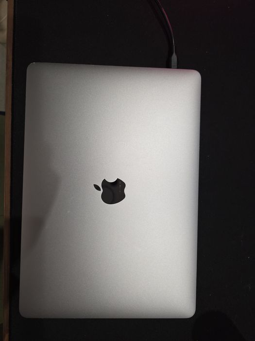 Macbook pro A1989 touch bar