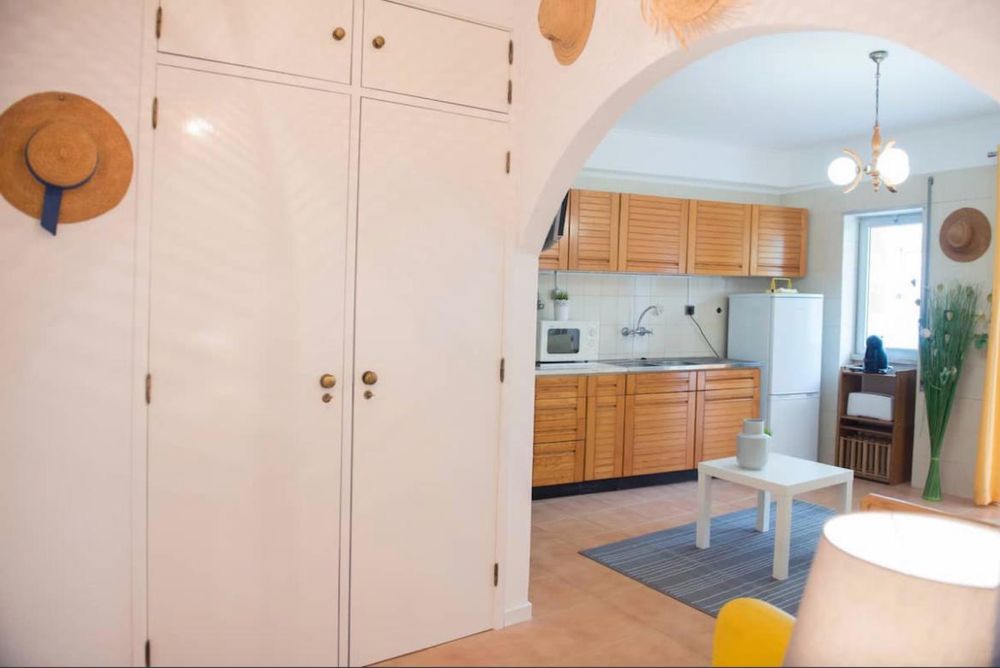 T1- Chapéus a 7min a pé da praia