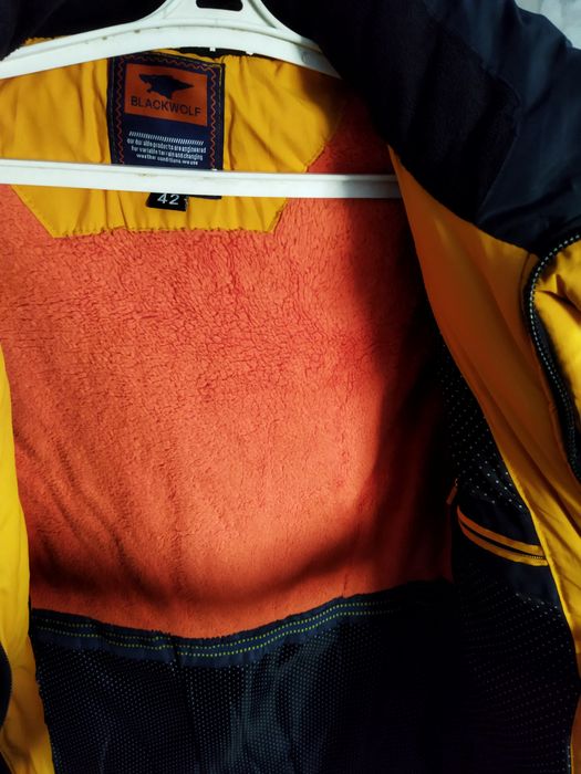 Продам чоловічу і куртку на хлопчика