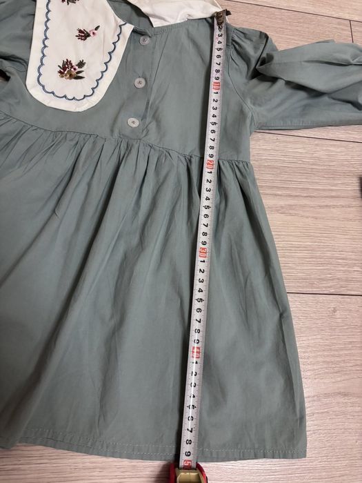 Продам сукню для дівчинки