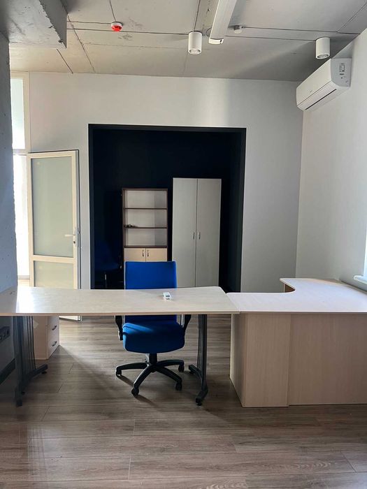 Без %!Є генератор Оренда офісу Riverstone Трускавецька 4Б, Рівер Стоун