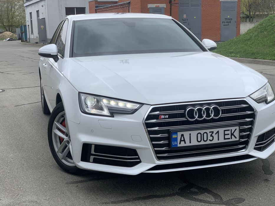 Audi A4 2016 року