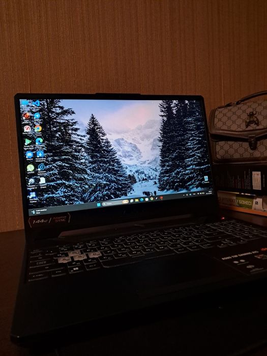 Продам ноутбук хорошому стані