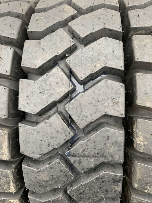 Шини до навантажувача 8.25 R15 Mitas 8.25-15