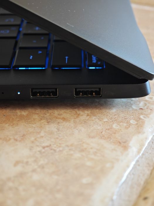 ASUS vivobook S14 OLED