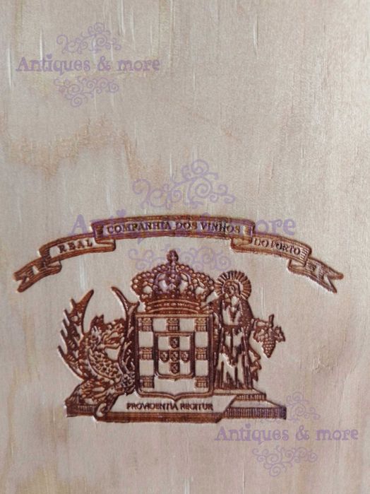 Caixa de Vinho de Madeira