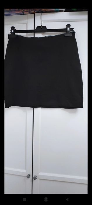 Czarna spódnica elastyczna r. 38